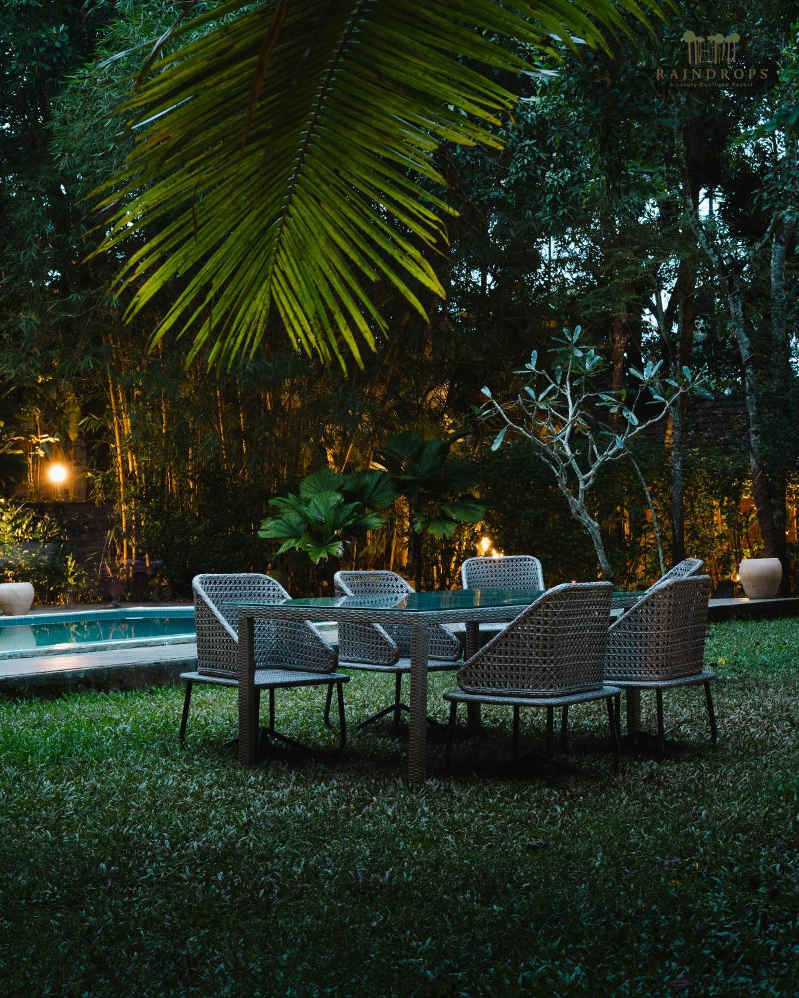 Raindrops Resorts Sultan Bathery Eksteriør billede