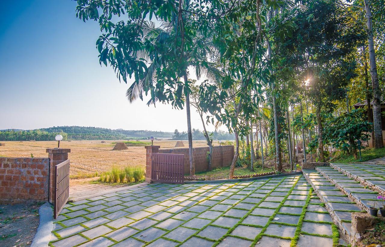 Raindrops Resorts Sultan Bathery Eksteriør billede