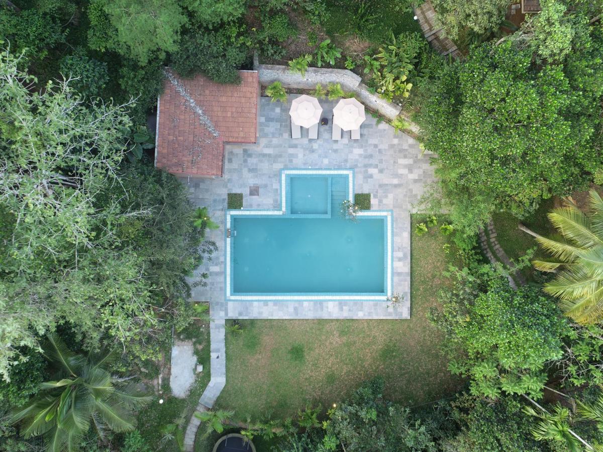 Raindrops Resorts Sultan Bathery Eksteriør billede